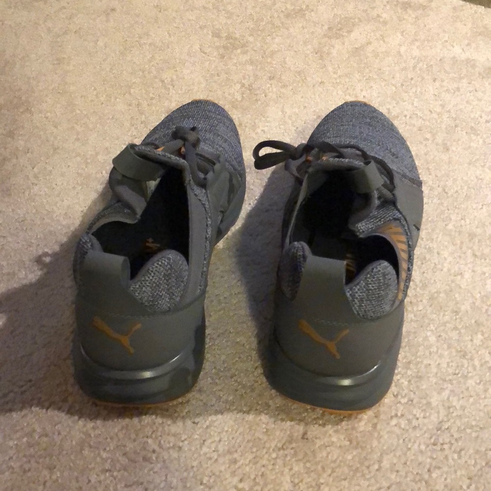 Puma running shoes - Picture 2 of 4